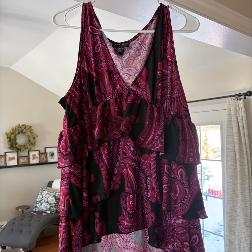 Elegant Paisley Women's Top - Pink and Black
